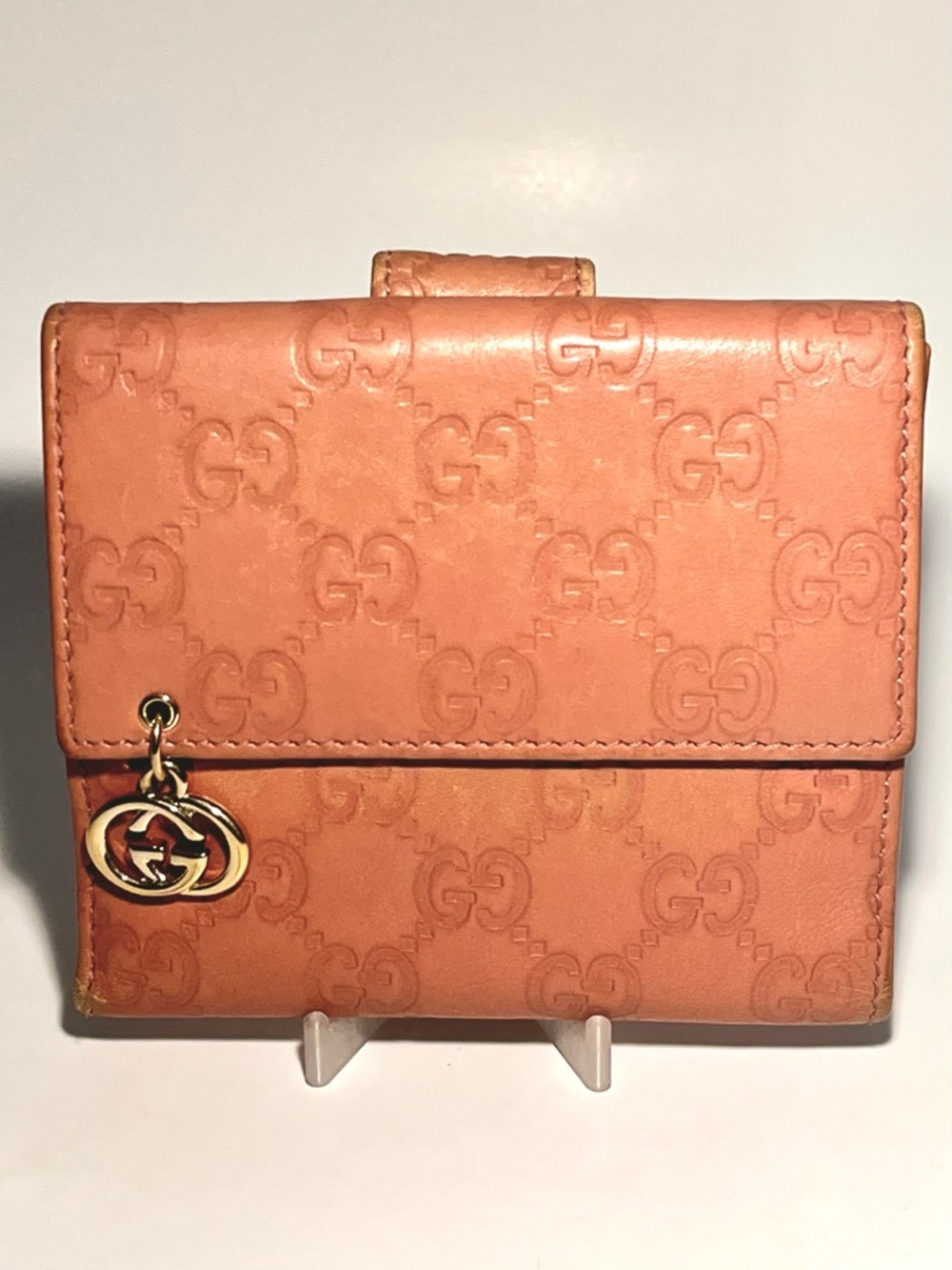 Gucci Compact Bifold Wallet GG Embossed Pink Shima Leather with Gold Charm